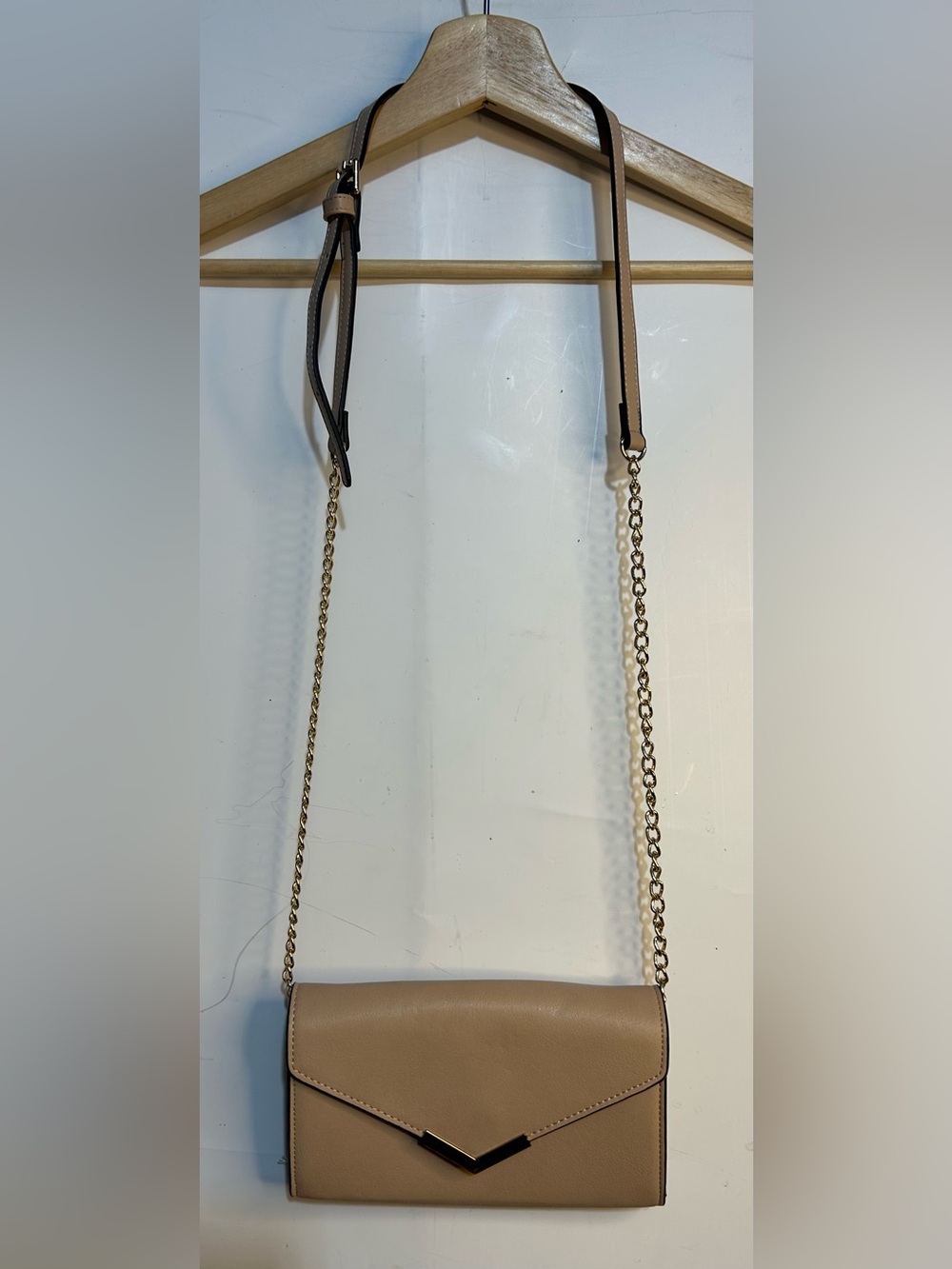 URBAN Expressions Tan Crossbody Shoulder Clutch & Purse